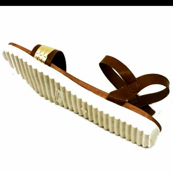 10-6A/11-6B***Nadia 2 tone sandals* - Picture 3 of 4